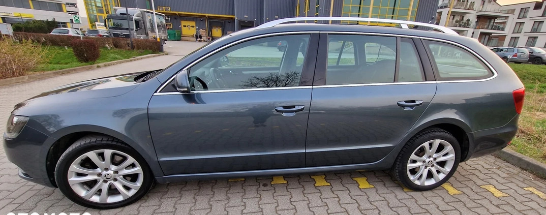 Skoda Superb cena 41999 przebieg: 187000, rok produkcji 2015 z Kraków małe 92